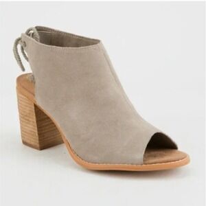 New TOMS Majorca Peep Toe Booties 9 Taupe Suede Block Heel Boho Festival Sandals